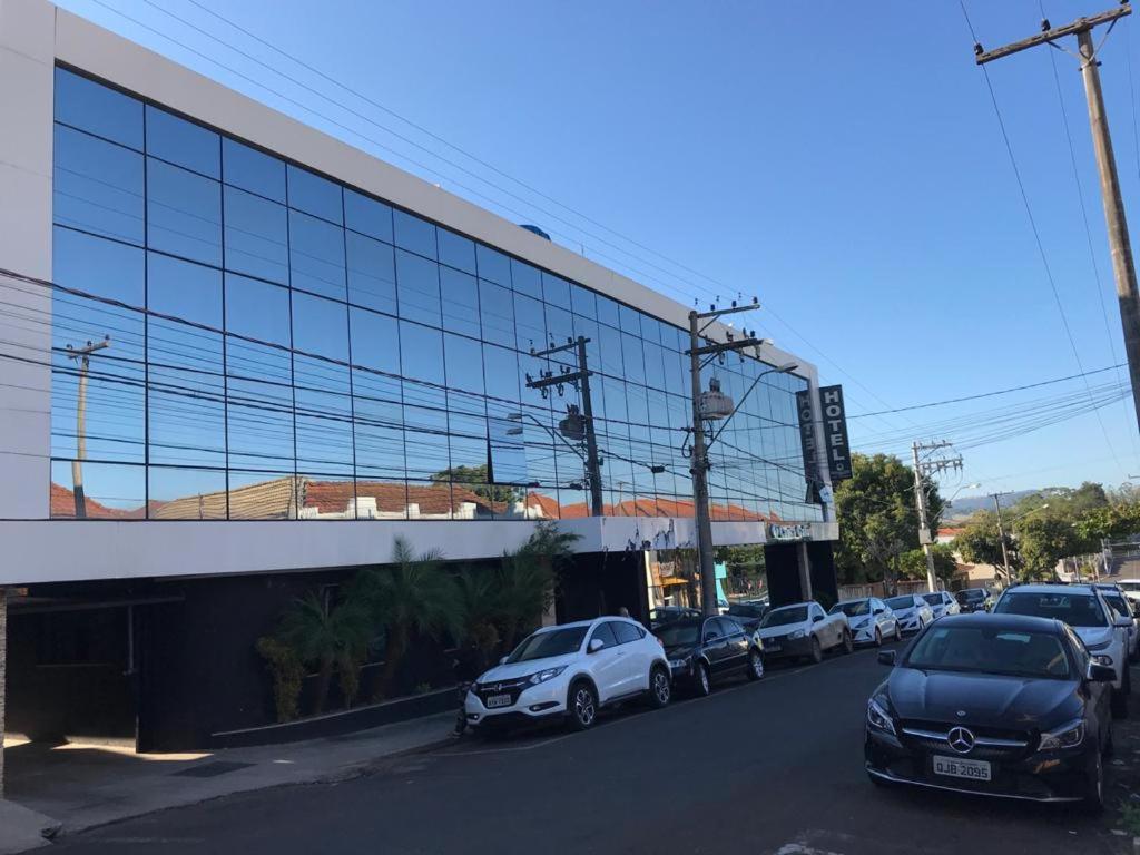 Hotel E Restaurante Canta Galo Jacarezinho Bagian luar foto